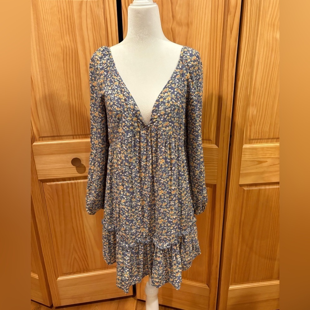 Sky And Sparrow Ditsy Open Back
Babydoll Dress